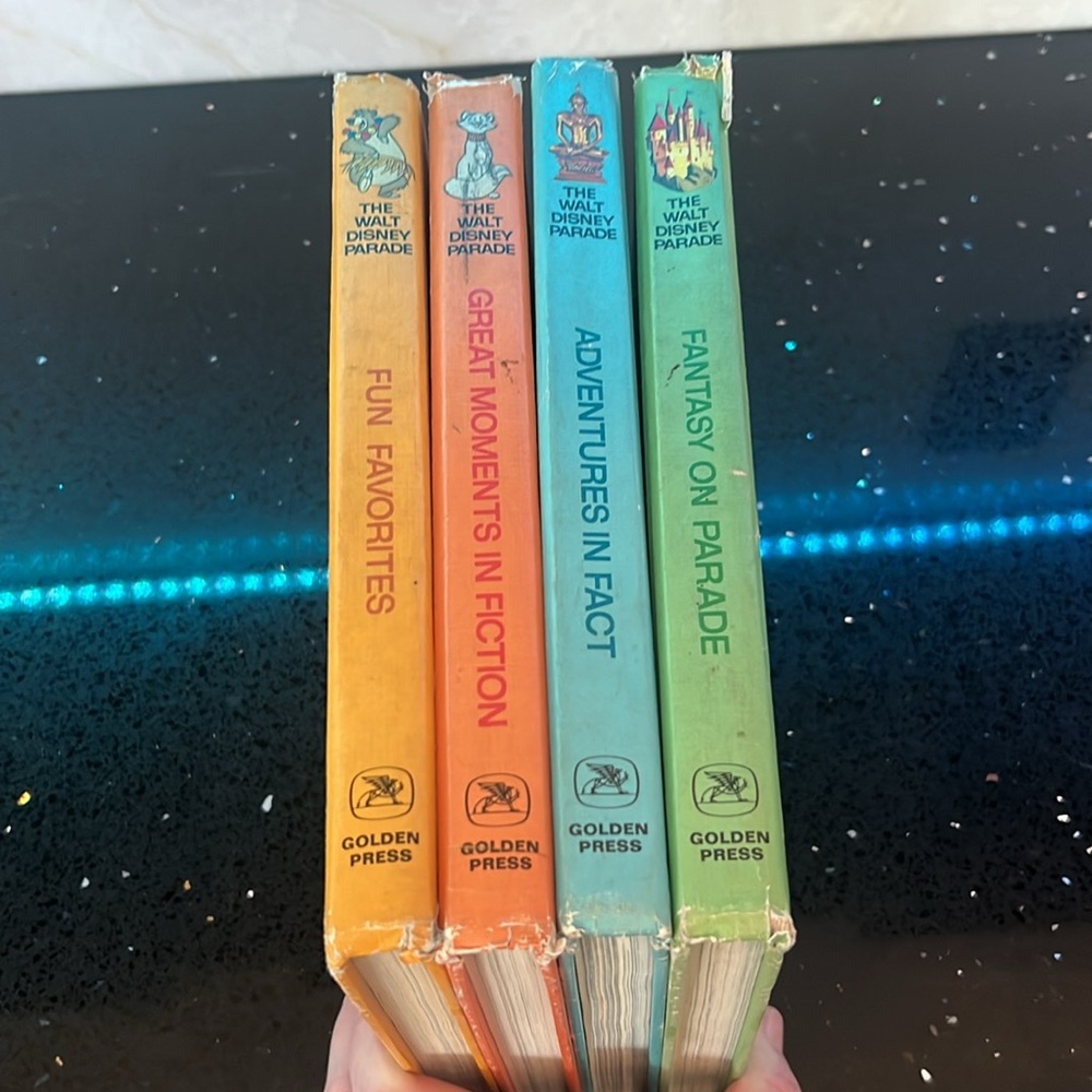 1970s Parade Boxed Set - great condition!!! - Picture 6 of 6